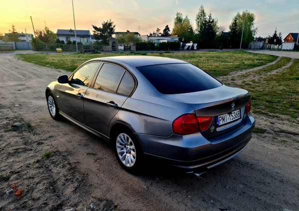 BMW Seria 3 cena 21900 przebieg: 261000, rok produkcji 2009 z Gniewkowo małe 137